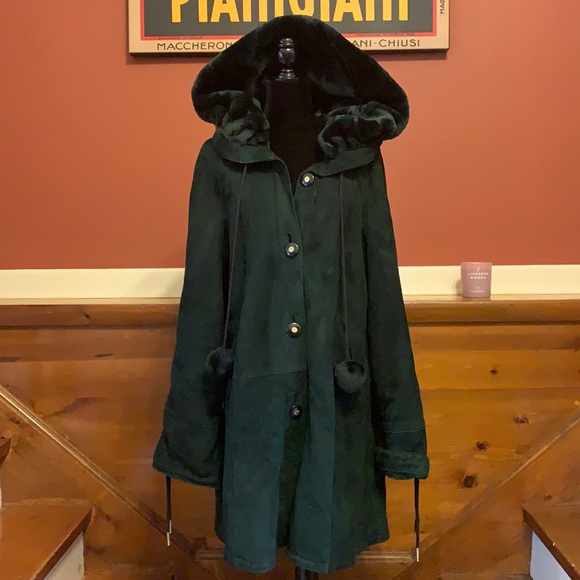 - Green Sheep Skin coat - - Picture 1 of 12